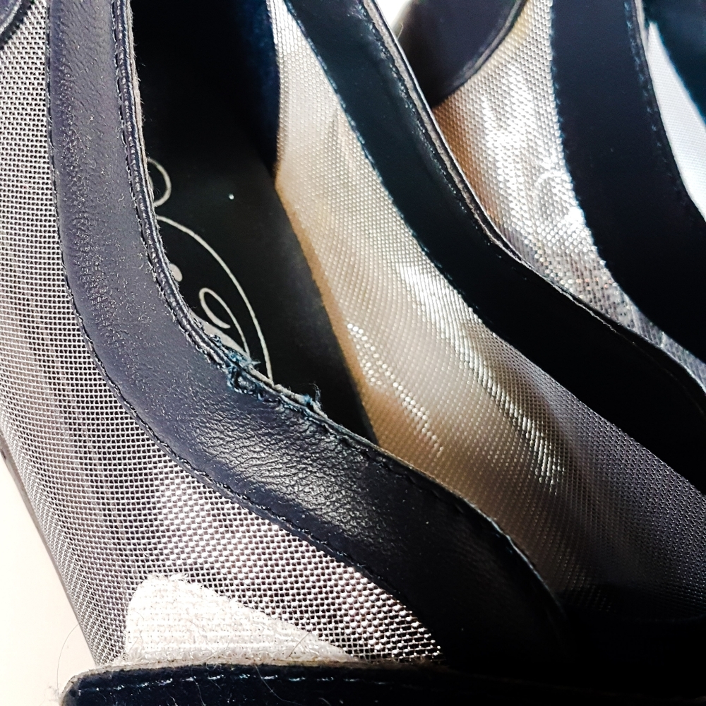 Fun sparkly shoes ⚡⚡ - Picture 6 of 8